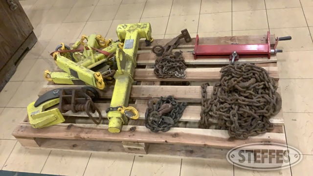 Pallet of Chains & Hoist Rigging
